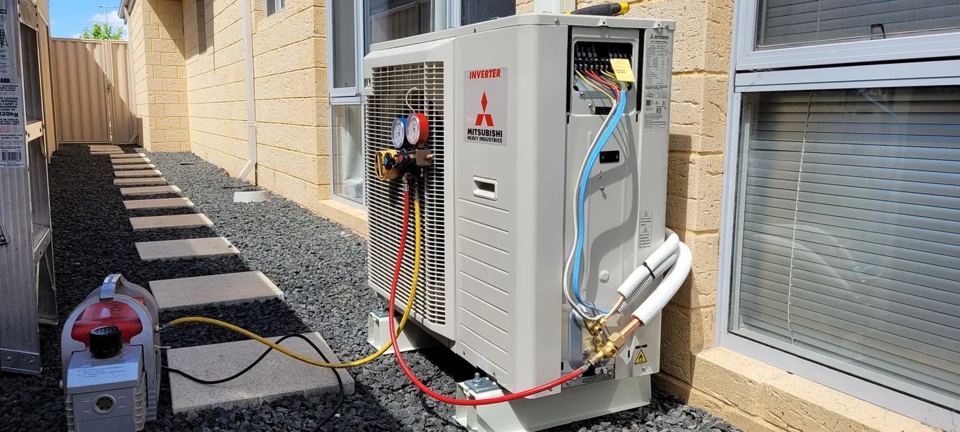 Split-system air conditioning installation